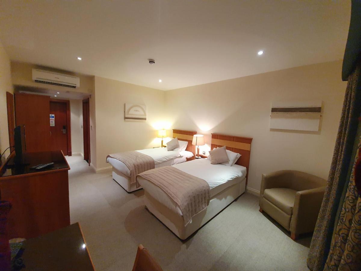 Towers Hotel & Spa Swansea Exterior foto