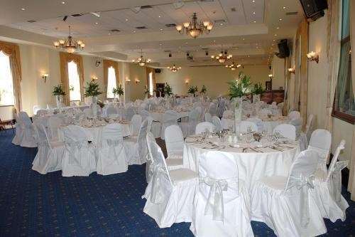 Towers Hotel & Spa Swansea Restaurant foto